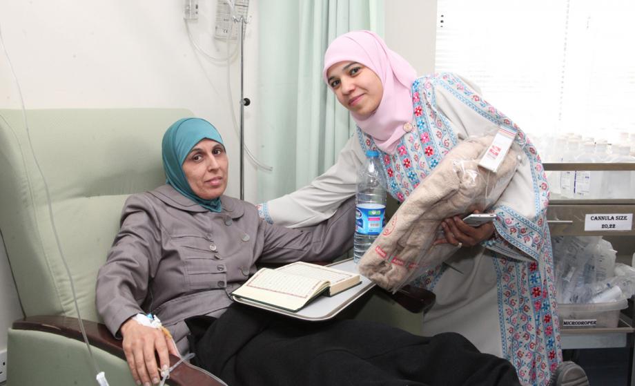 الاحتفال بعيد الأم مع الأمهات اللواتي يتلقين العلاج في المركز